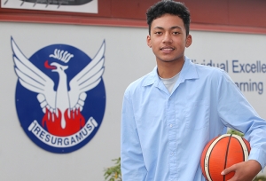 160518 ET 001 Riley Sa basketball AshColl web