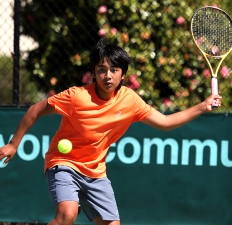 191019 HM 0402 This one Sporty Tennis Diego Quispe Kim web