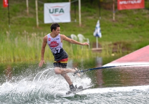 Water skiing 1107